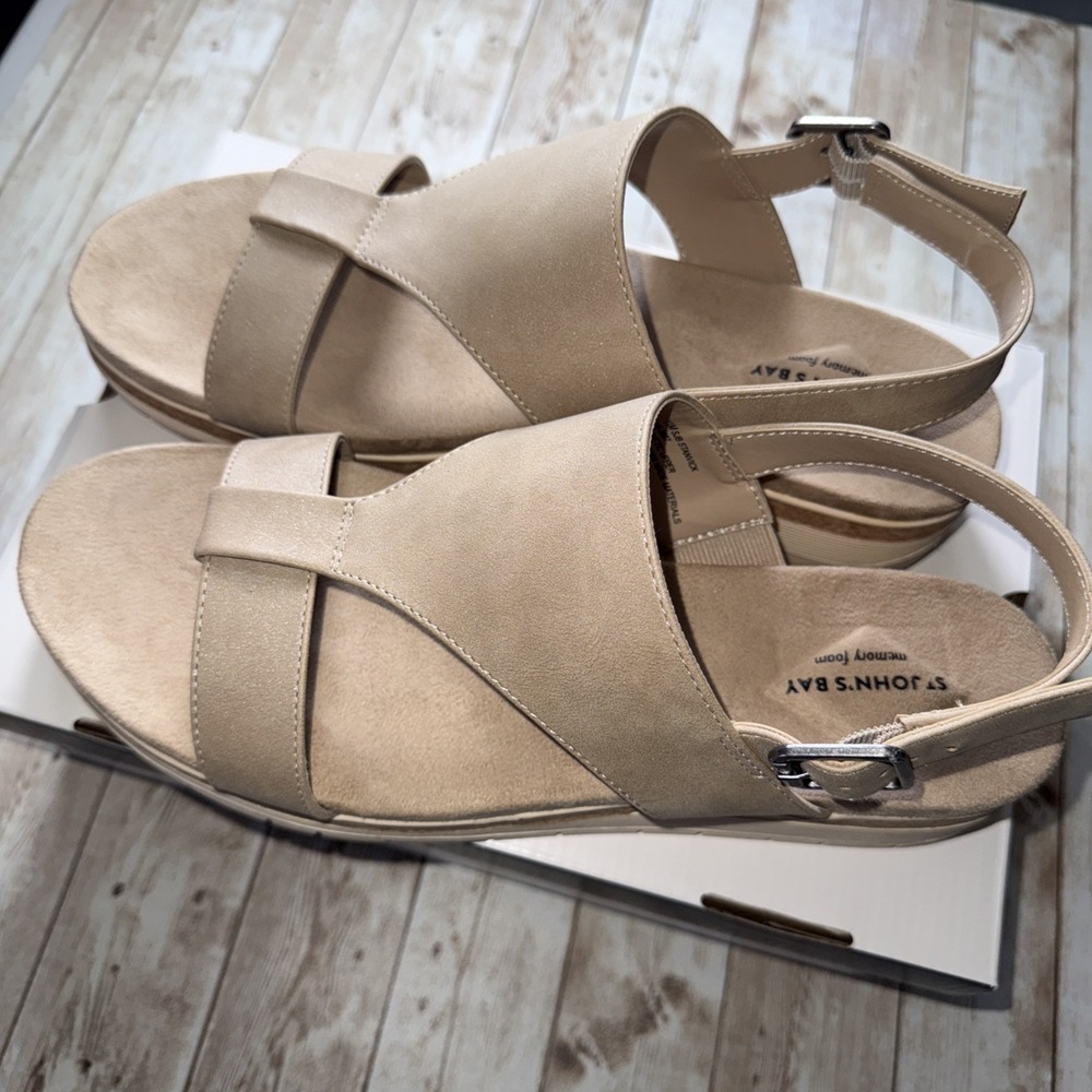 St. John's Bay Women's Sz 11 M Stanvick Slingback Flat Sandals Beige Memory Foam